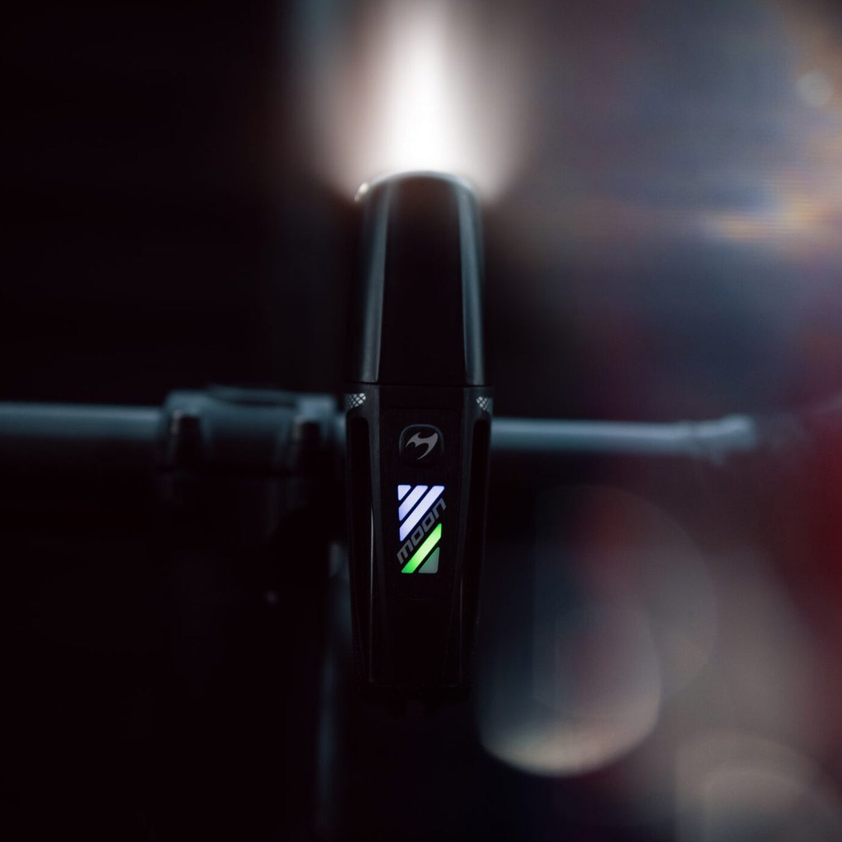 Moon Vortex 1300 Pro Front Bike Light - Sportandleisure.com
