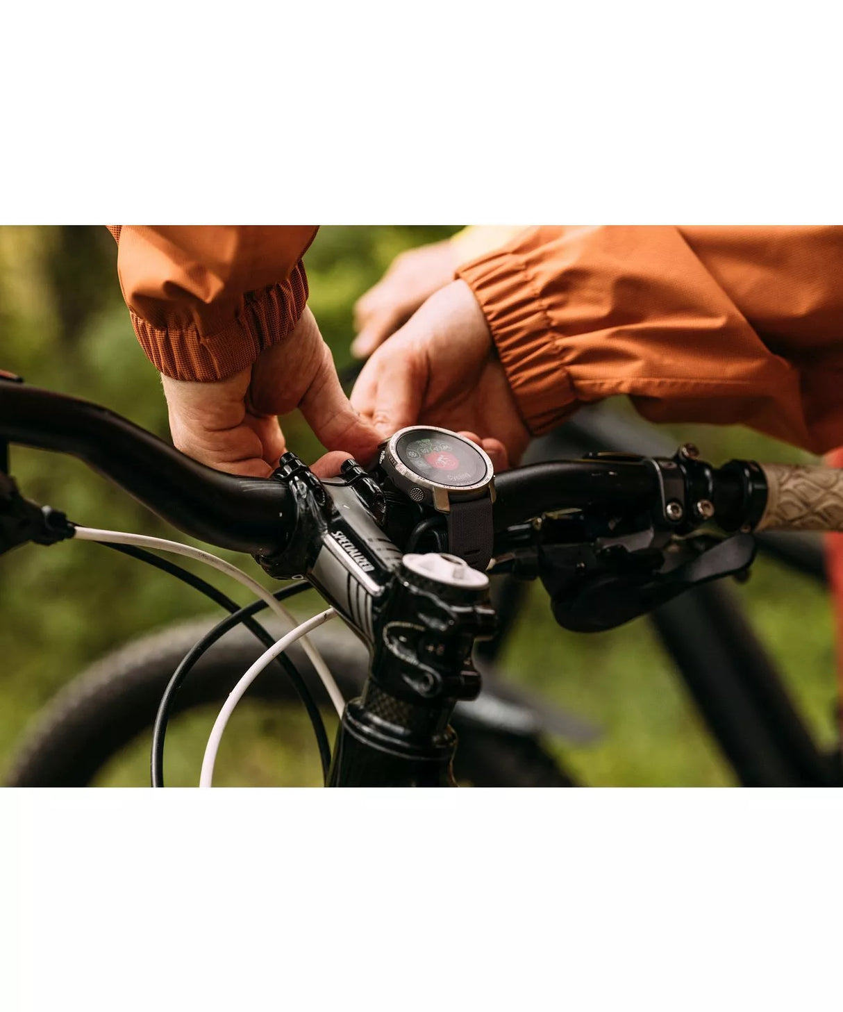 Polar Grit X Pro Titan M/L Smartwatch - Black - Sportandleisure.com