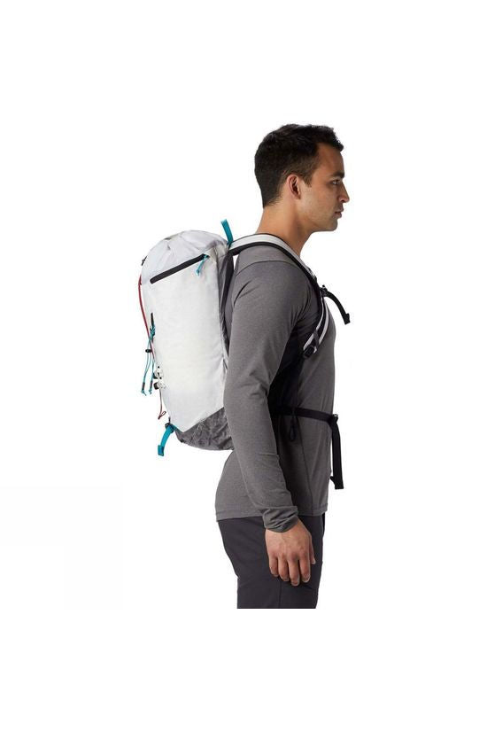 Mountain Hardwear Alpine Light Backpack - 28 L - White - Sportandleisure.com