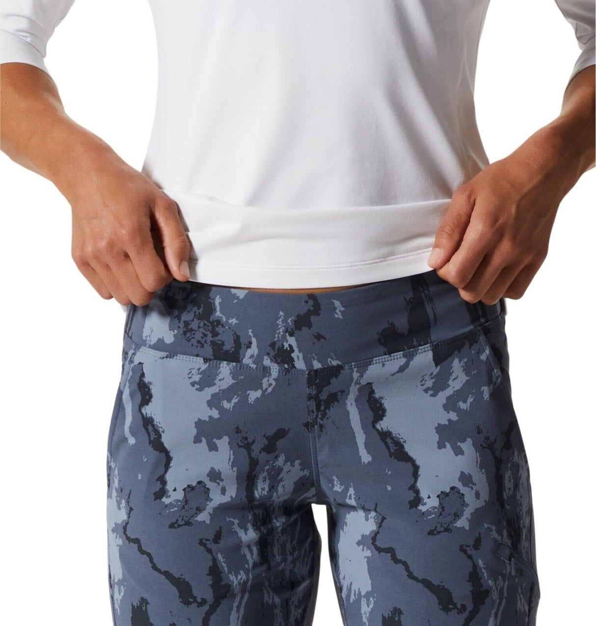 Mountain Hardwear Women's Dynama 2 Capri - Blue Slate Crag Camo Print - Small - Sportandleisure.com