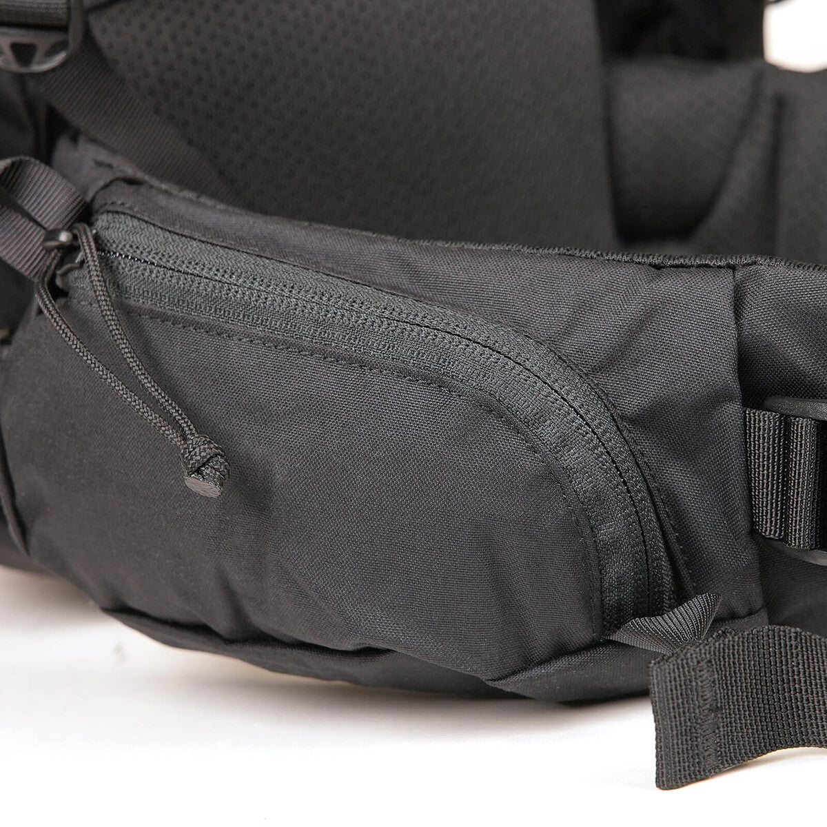 Mystery Ranch Men's Coulee 20 Backpack - Black - Sportandleisure.com