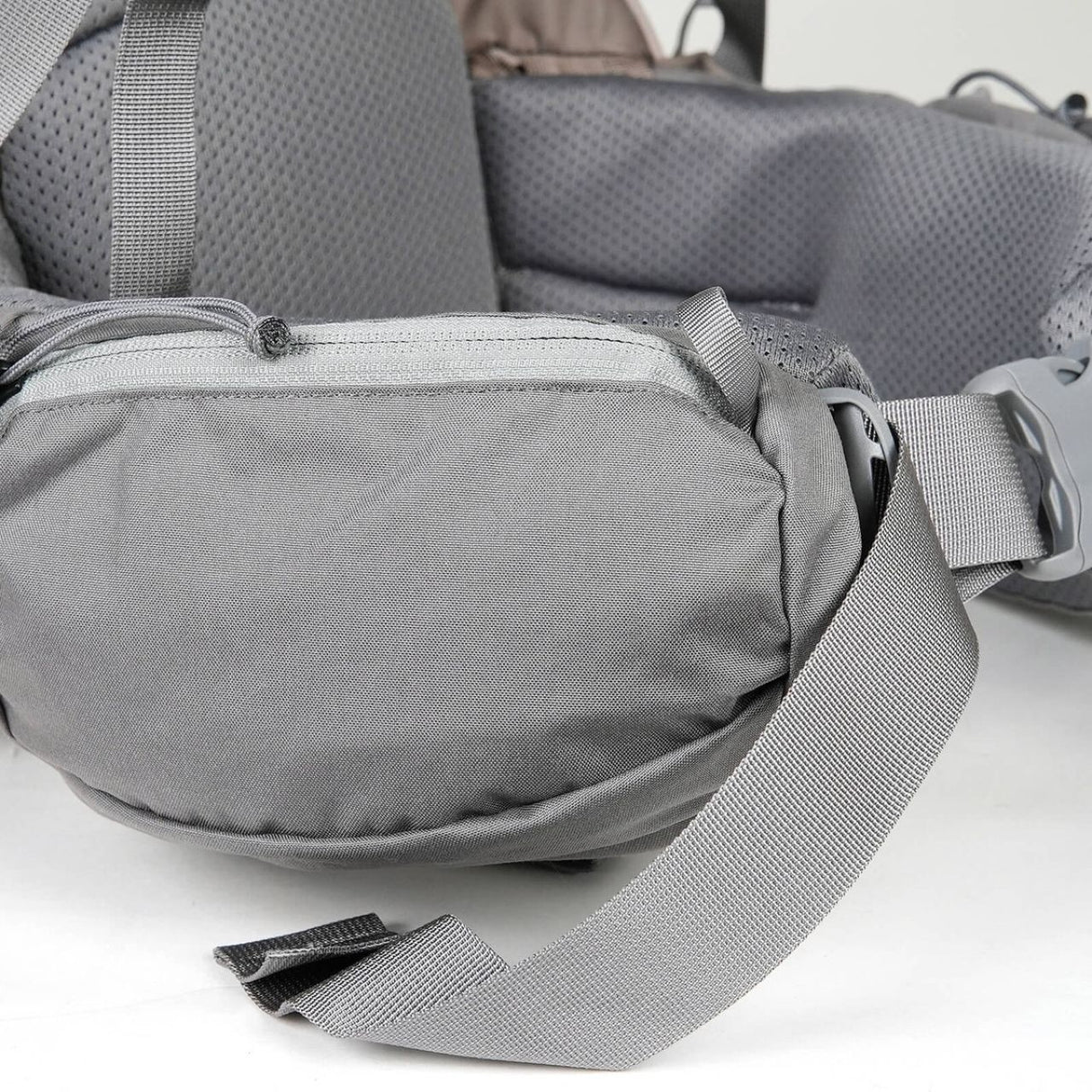 Mystery Ranch Women's Coulee 50 Backpack - Pebble - Sportandleisure.com