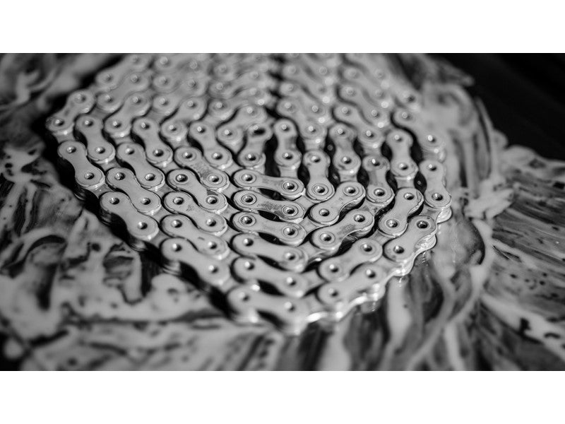 MUC-OFF NTC SRAM Nanotube 11 speed Chain - SRAM Red 22 - 114 Link - Sport & Leisure