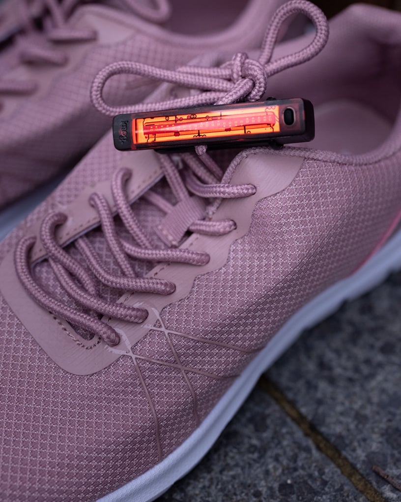 Knog Plus Free Wearable Rear Light - 20 Lumens - Sportandleisure.com