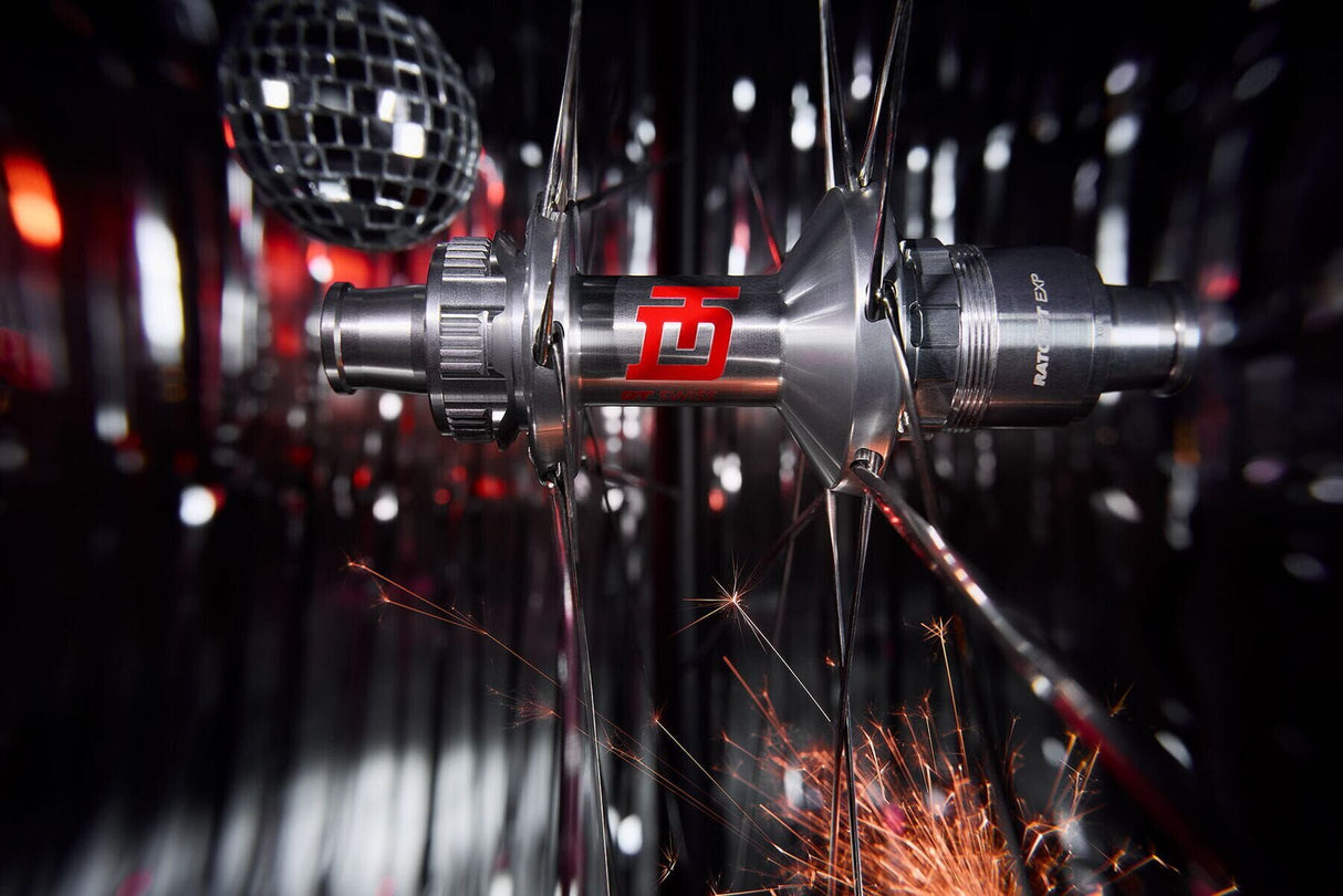 DT Swiss ARC 1100 DICUT 38mm 30 Year Carbon Disc Wheelset - Sport & Leisure