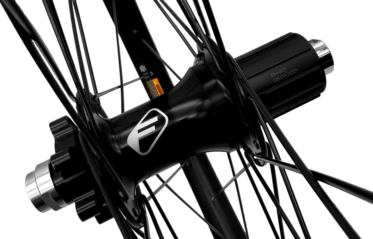 WTB ST i30 27.5" Boost Tubeless Ready Wheelset - Shimano HG - 6 Bolt Disc - Sport & Leisure