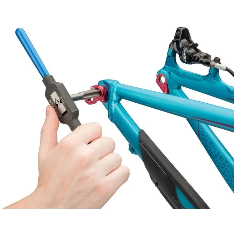 Park Tool Thru Axle Fork & Frame Tap M20 x 1 / M20 x 1.5 / M20 x 2 / M15 x 1mm - Sport & Leisure