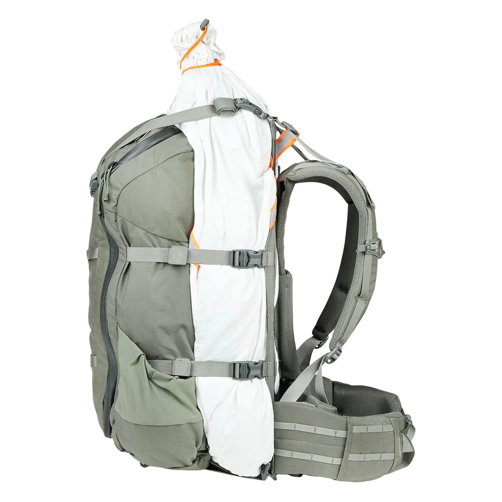 Mystery Ranch Game Bag - White - Sportandleisure.com