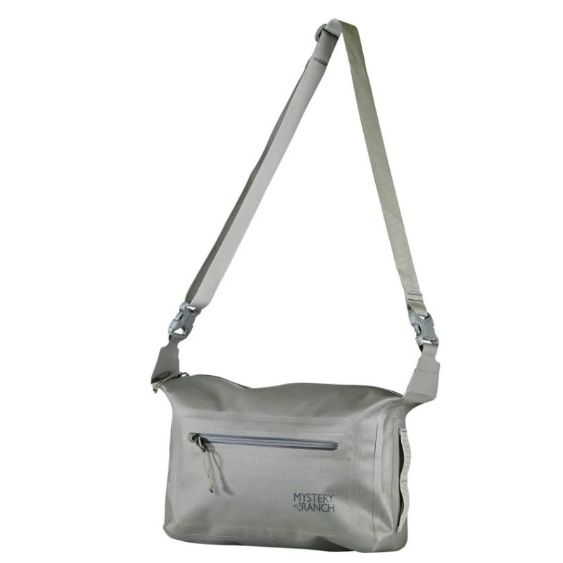 Mystery Ranch Unisex High Water Shoulder Bag - Foliage - One Size - Sportandleisure.com