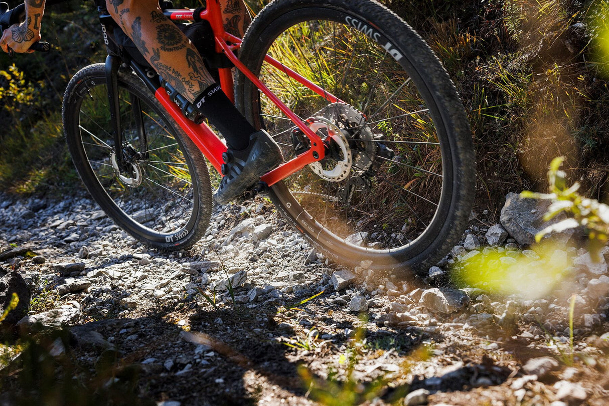 DT Swiss GRC 1400 DiCUT 30 Gravel Rear Wheel - 700c - Sport & Leisure